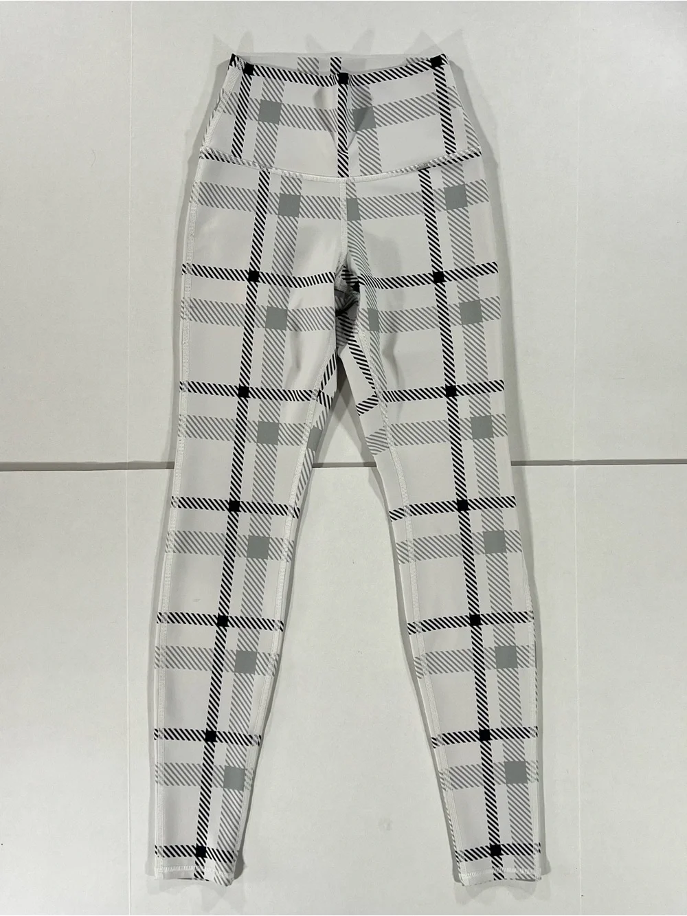 Alo High Waist Airlift Magnified Plaid Legging Ivory Black Tartan Leggings Small